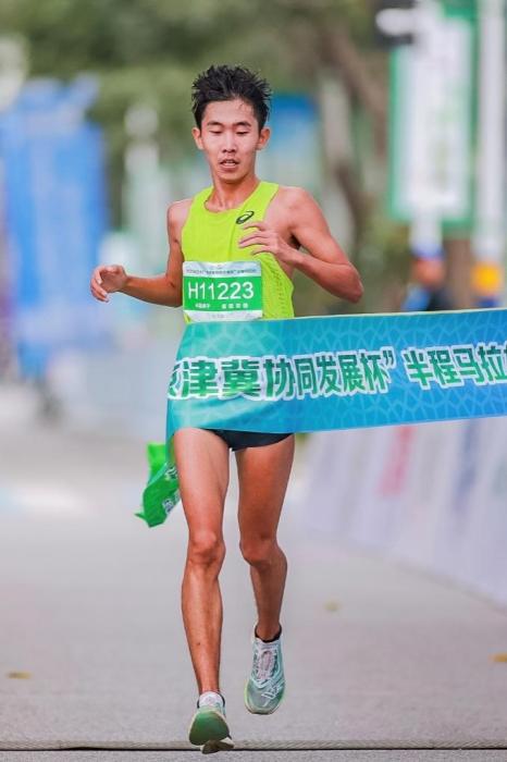 两届奥运射击冠军杨凌等嘉宾助力河北大厂半程