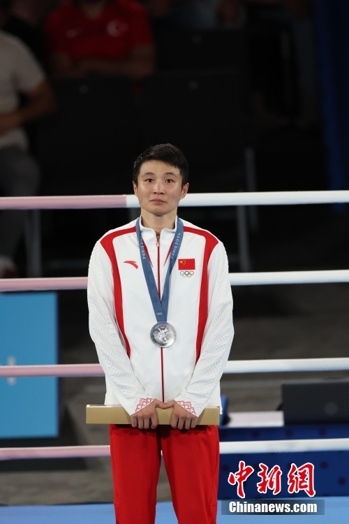 中国拳击双星闪耀巴黎奥运赛场 花样游泳领跑夺