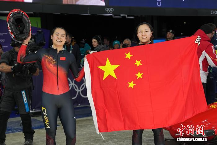 中国队自由式滑雪空中技巧混合团体赛摘铜 挪威