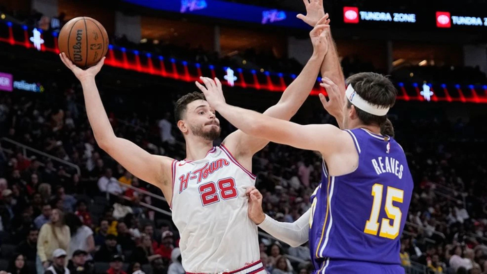 火箭战术调整难破湖人双星碾压 阵容短板暴露争