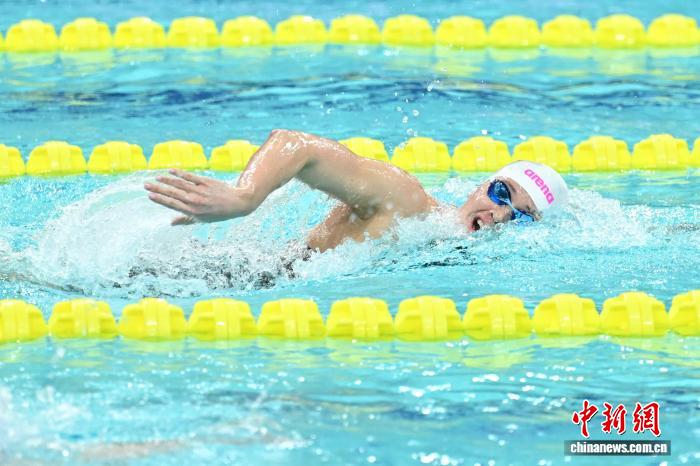 粤港澳全运会泳池首日:香港何诗蓓迎全运首秀